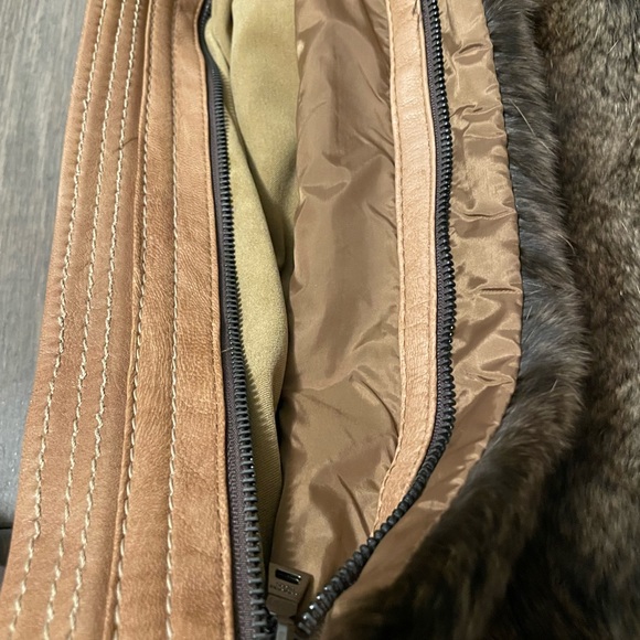 Andrew Marc | Camel Leather Jacket w/removable faux fur vest | Size S - Picture 5 of 10
